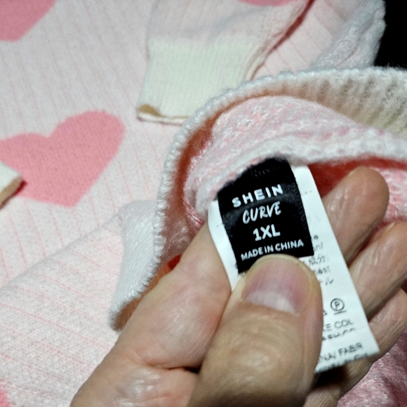 SHEIN Privé Plus Size Heart Pattern Drop Shoulder Sweater Dress - Picture 2 of 2